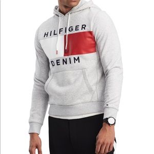 Tommy Hilfiger Hoddie.